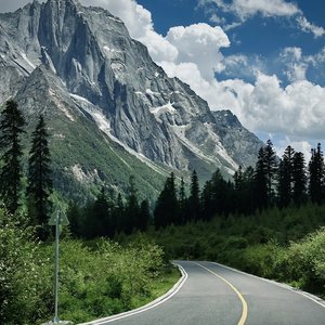 掀开奶罩边躁狠狠躁软女朋友
