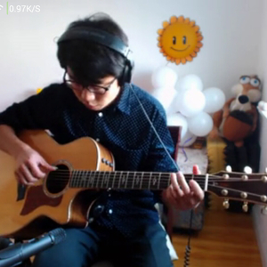 掀开奶罩边躁狠狠躁软女朋友
